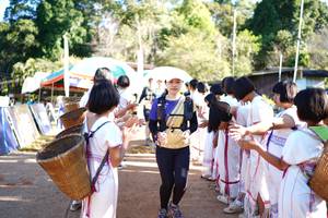 BIB: 
                            <button type="button" onclick="openModal(19062305)" class="btn btn-primary btn-sm float-right btn-popup" data-toggle="modal" data-target=".modal-high-quality">
                        <i class="fas fa-shopping-cart"></i> Add to Cart
                    </button>
                                            <button type="button" onclick="isThisMe(19062305, true)" class="btn btn-success btn-sm float-right btn-popup btn-isme hidden" data-toggle="tooltip" data-placement="bottom" title="นี่คือรูปของคุณใช่ไหม คลิกที่นี่เพื่อเอาเข้าอัลบั้ม">
                        <i class="fas fa-plus"></i> Add to album
                    </button>
                    <button type="button" onclick="isThisMe(19062305, false)" class="btn btn-warning btn-sm float-right btn-popup btn-isnotme hidden">
                        <i class="fas fa-ban"></i> Remove from album
                    </button>